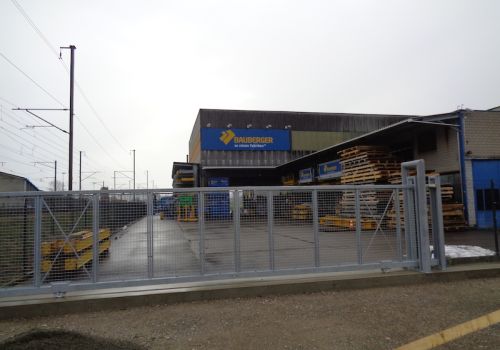 Tor_von_Bauberger_AG_zum_Gewerbepark_Elgg.JPG
