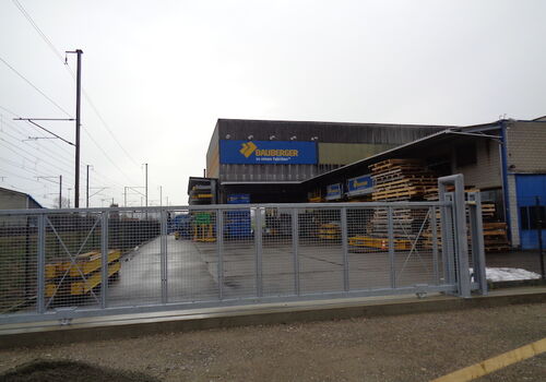 Tor_von_Bauberger_AG_zum_Gewerbepark_Elgg.JPG